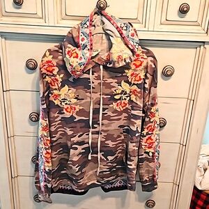 Savanna Jane camo embroidered hoodie